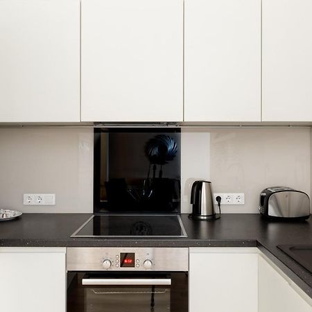 Lovely 2-Bedroom Apartment At The Vaci Street บูดาเปสต์ ภายนอก รูปภาพ